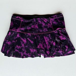 LULULEMON Size 6 Hit Your Stride Skirt Skort Breezie Regal Plum Black Running